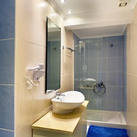 Hotel Agios Nikitas فندق