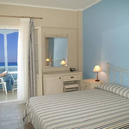 Hotel Agios Nikitas 2*