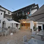 Hotel Agios Nikitas فندق