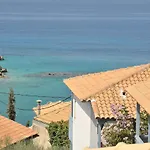فندق Hotel Agios Nikitas