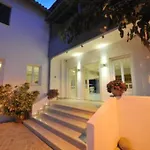 Hotel Agios Nikitas فندق