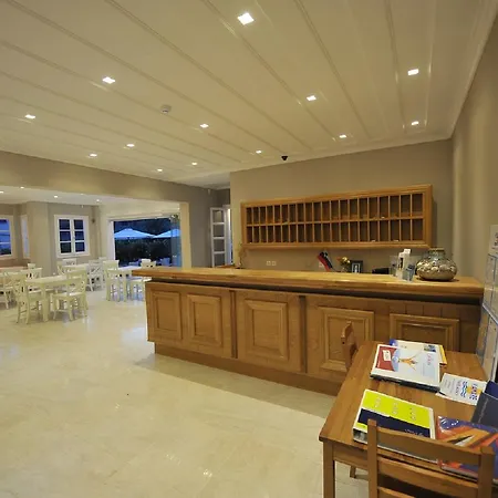 阿约斯尼奇塔斯酒店 酒店 Áyios Nikítas