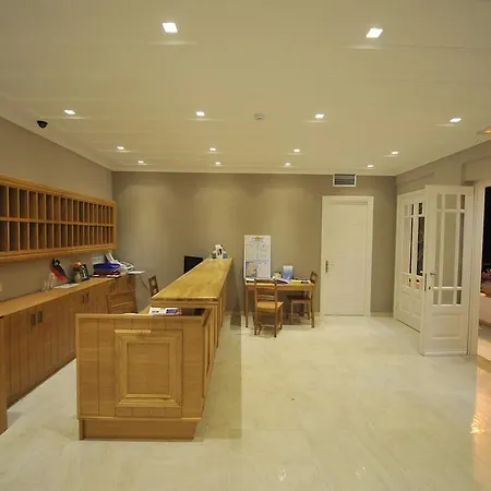 阿约斯尼奇塔斯酒店 Áyios Nikítas
